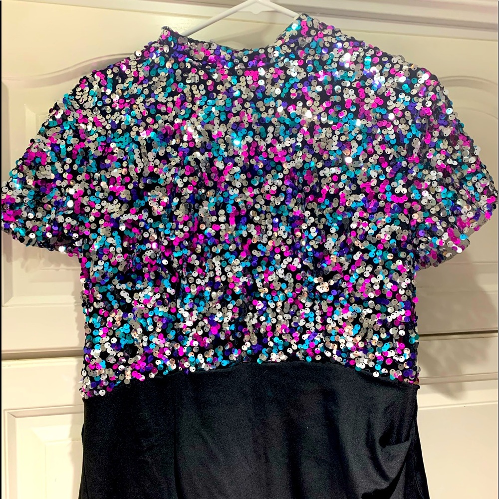 Sequin stretch dress with zipper.